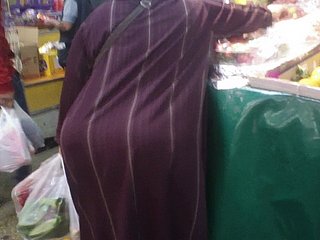 كبيرة ناضجة الحجاب