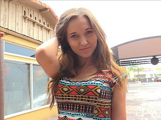 Round-ass coddle teen è sempre tout de suite per a lampeggiare groom ague figa!