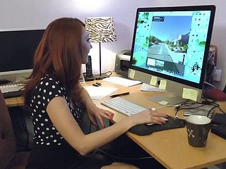 강제로 정액을 여성 슈퍼 히어로