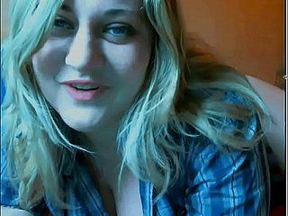 Natasha aus Dnipro zeigt ihre Muschi und Arschloch