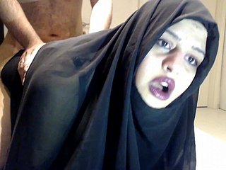 Lemak mengongkek wanita muslim di rumah