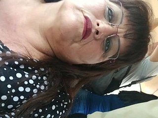 Benim çıkıntı yanıp sönen benim penisine milf bakmak halk otobüsü groped