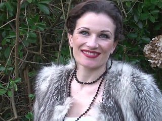 Elegante Dame Vanessa Hat Prick In Anus
