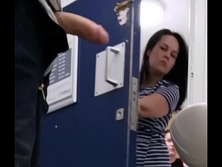 公衆トイレ女性ウォークINと参照マイコック
