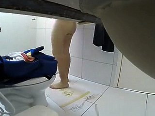 szpieguje stepmoms duży tyłek i włochaty cunt