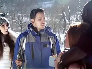 เอลล่าฮิวจ์ - Snowbunnies เชื้อชาติ Softcore