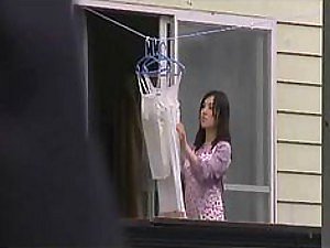 Naturalmente tettona giapponese milf ottiene la sua figa pelosa scopata duramente