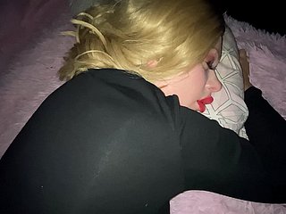 Anne bir gece kulübünden geldi ve onun içinde cum