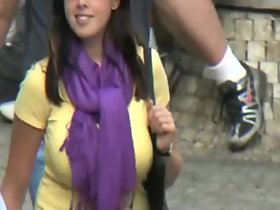 Menonton video ini, 2:18 minit, cuming Worst Gadis itu