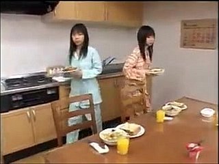 Airi ve Meiri Sevgili Okul Kızlar Tam Film JP