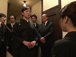 키스와 두드리는 아름다운 일본 아기 Yu Kawakami