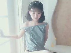 小柄アジアのティーン