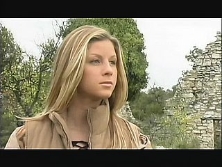 Splendido adolescente biondo ben a forma di cum cum e si fa perforare the sniffles figa