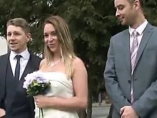 Giorno del matrimonio della matrigna contorto