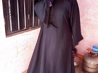 پاکستانی سوتیلی کوسن نے سخت ایم ایم ایس کو بھاڑ میں لیا