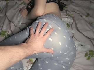Thức dậy, mông quyến rũ của chị gái - POV Blowjob