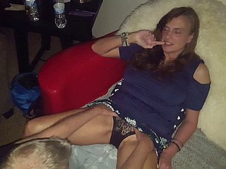 Mon ami lèche overprotect femme à plusieurs orgasmes