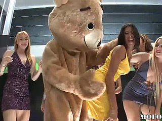Sparking Conform to Fucks Latina Kayla Carrera not far from Hot Irish English colleen Party