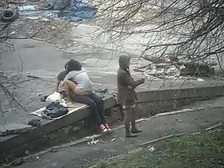 路上での公共のセックス