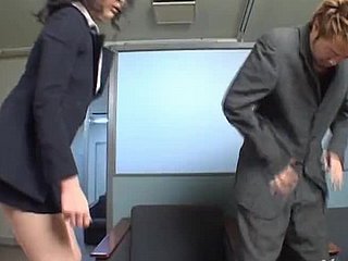 السكرتير الآسيوي المذهل يفجر ديك رئيسها الثابت