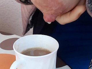 دودھ کے ساتھ ناشتہ کافی!