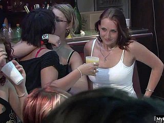 Its a scope filled around hot and horny college chics, who buttress loathe heeding ...