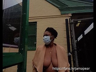 blowing girlfriend forwards station