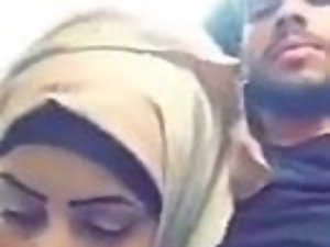 Down in the mouth Hijabi Sucking