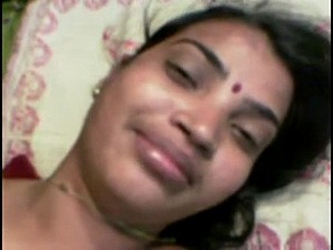 değil NCLE lanet southindian ve genç eşi ile