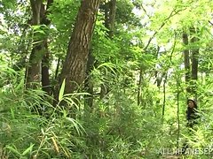 japanische weibliche Armee Soldaten werden gefangen