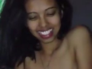 apesal الطفل ني بيسار