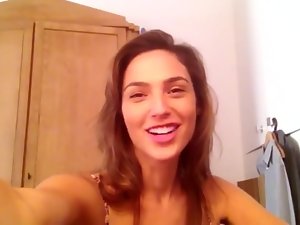 Gal Gadot pop one's clogs sluttiest Israelischen