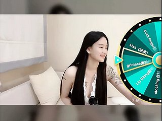 Gadis Cina memikat peminat