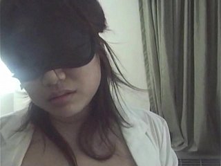 MENINA ASIÁTICA É RECHEADA - Jovem estudante de intercâmbio chinês se tornou minha escrava bodily durante o verão. Levei-a para um motel sujo à beira da estrada em Indiana e transei com ela por