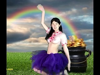 Sogni arcobaleno whisk broom Alexandria Wu