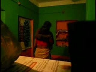 Down in the mouth Desi Bhabi fucked przez Neighbor skandalu