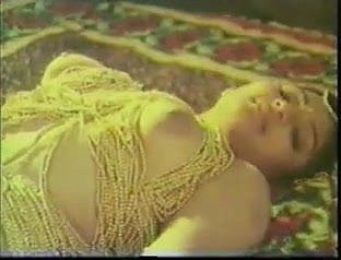 भारतीय उल्लू चूसो मूवी क्लिप