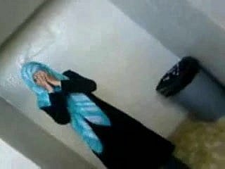 섹시한 아랍 대학 학생 BF 그녀의 자산을 계시한다
