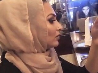 erotic filles turbanli hijab femmes1