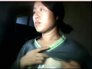 fille chinoise clignote seins quand le mari est absent